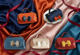 EST MINI CARTERA DE CUERO  X 40 g